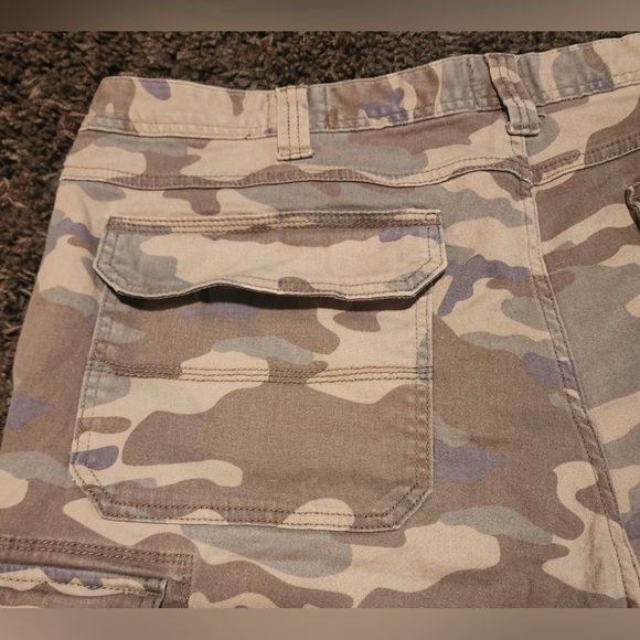 Red Head Brand Co Size 38 Camouflage Men’s Cargo Shorts EUC - Picture 4 of 5